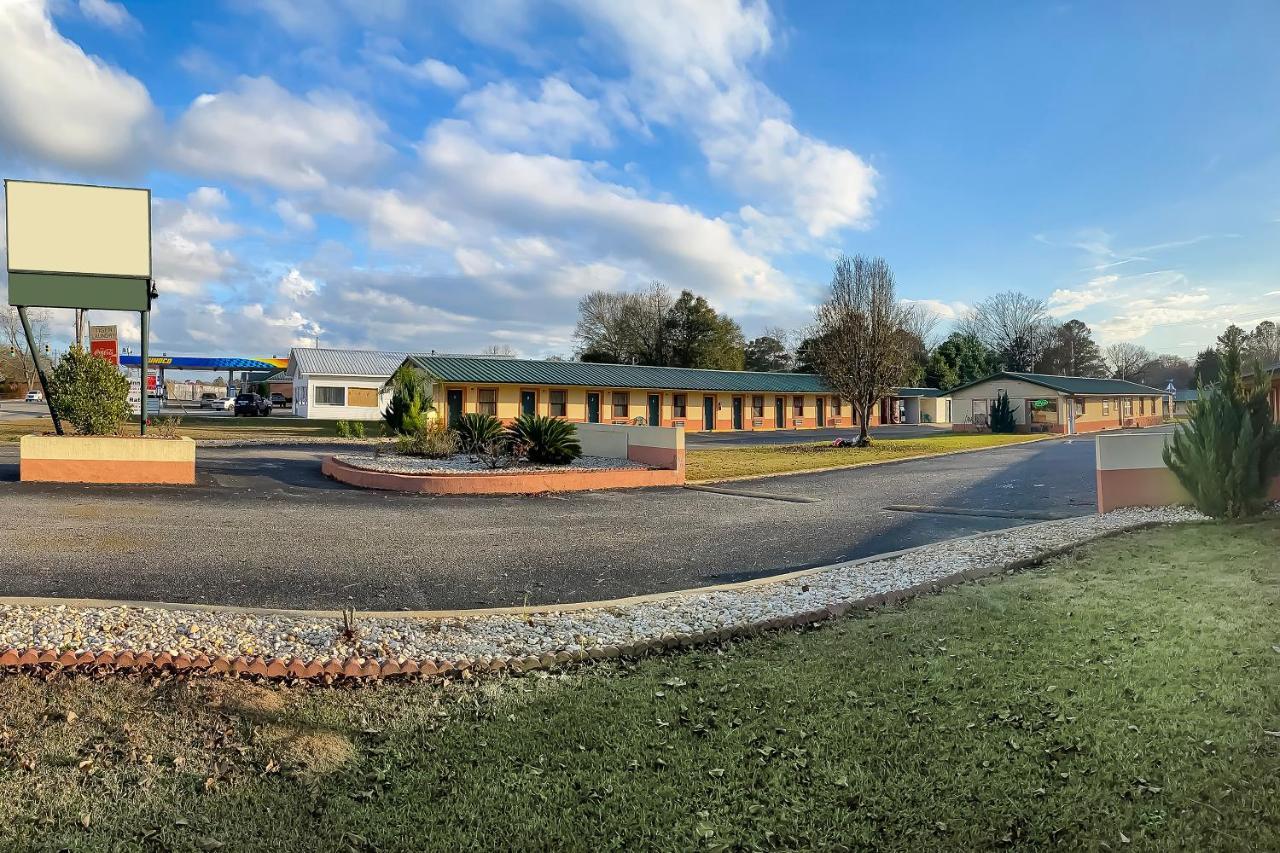 Hotel O Tallassee Hwy 14 Exterior photo